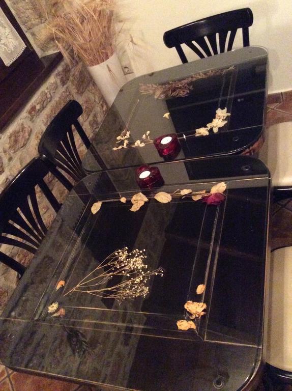 Oihalia Guesthouse Fidhakia Ngoại thất bức ảnh