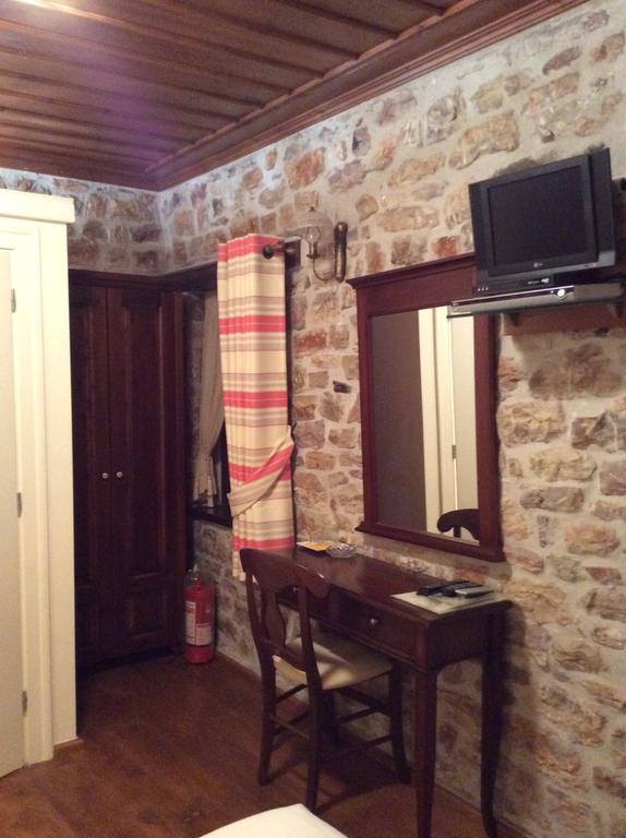 Oihalia Guesthouse Fidhakia Ngoại thất bức ảnh