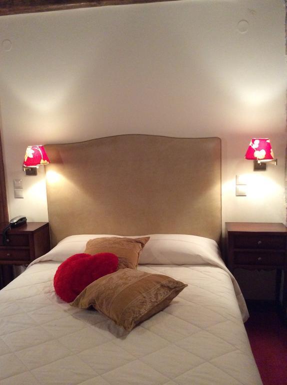 Oihalia Guesthouse Fidhakia Ngoại thất bức ảnh