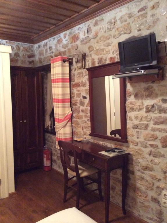 Oihalia Guesthouse Fidhakia Ngoại thất bức ảnh